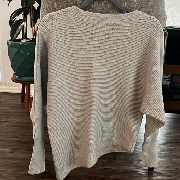 EXPRESS Sweater - Picture 3 of 5